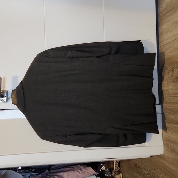 Grey large two button suit jacket - Picture 6 of 6